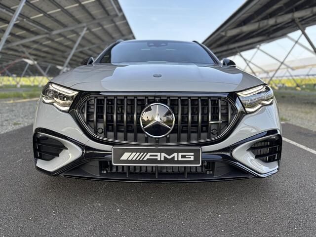 Mercedes-Benz E-KLASSE AMG 53 4MATIC+ Night Edition | Carbon interieur + exterieur | AMG performance stoelen | AMG Dynamic plus pakket | Panoramadak | Rijassistentiepakket + | Trekhaak | Stoelverwarming/ventilatie | Superscreen |