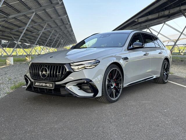 Mercedes-Benz E-KLASSE AMG 53 4MATIC+ Night Edition | Carbon interieur + exterieur | AMG performance stoelen | AMG Dynamic plus pakket | Panoramadak | Rijassistentiepakket + | Trekhaak | Stoelverwarming/ventilatie | Superscreen |