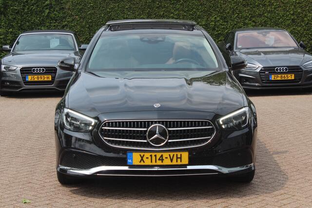 Mercedes-Benz E-KLASSE 300 e Business Solution / Panoramadak / 360Camera / Leder / 18'' / Virtual Cockpit / LED Koplampen / Stoelverwarming / Cruise Control