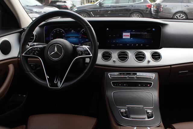 Mercedes-Benz E-KLASSE 300 e Business Solution / Panoramadak / 360Camera / Leder / 18'' / Virtual Cockpit / LED Koplampen / Stoelverwarming / Cruise Control