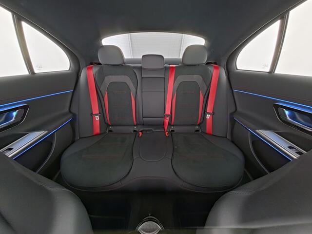 Mercedes-Benz E-KLASSE Mercedes-AMG 53 e 4MATIC+ MBUX Superscreen | AMG DYNAMIC PLUS Pakket | AMG Performance Sitz-Paket Advanced | AMG Real Performance Sound | Burmester® 4D-Surround-Soundsystem Inclusief 24 maanden Mercedes-Benz Certified garantie voor Europa.