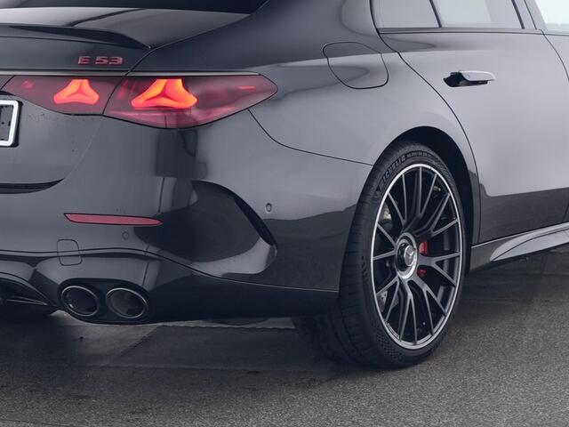 Mercedes-Benz E-KLASSE Mercedes-AMG 53 e 4MATIC+ MBUX Superscreen | AMG DYNAMIC PLUS Pakket | AMG Performance Sitz-Paket Advanced | AMG Real Performance Sound | Burmester® 4D-Surround-Soundsystem Inclusief 24 maanden Mercedes-Benz Certified garantie voor Europa.