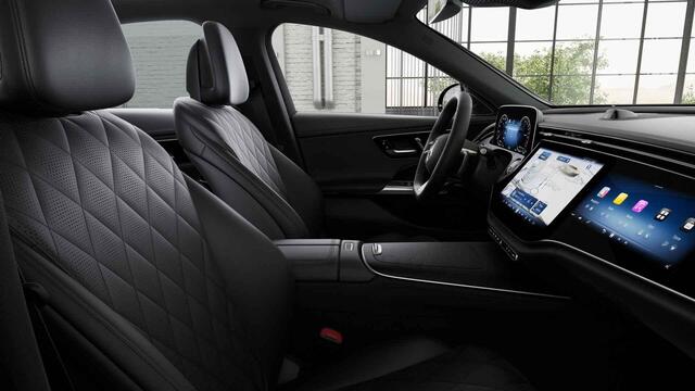 Mercedes-Benz E-KLASSE 300e Limousine AMG Line | Premium plus | Panorama-schuifdak | Burmester | Head up display | Akoestisch glas |