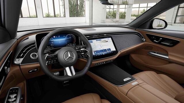 Mercedes-Benz E-KLASSE 300 e AMG Line | Bruin interieur | Memory stoelen | Zwarte hemel | 20 inch |