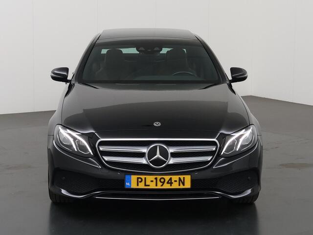 Mercedes-Benz E-KLASSE 200 Business Solution | Panoramadak | Sfeerverlichting | Widescreen | Agility Control | Rijassistentiepakket | Distronic | Stoelverwarming |