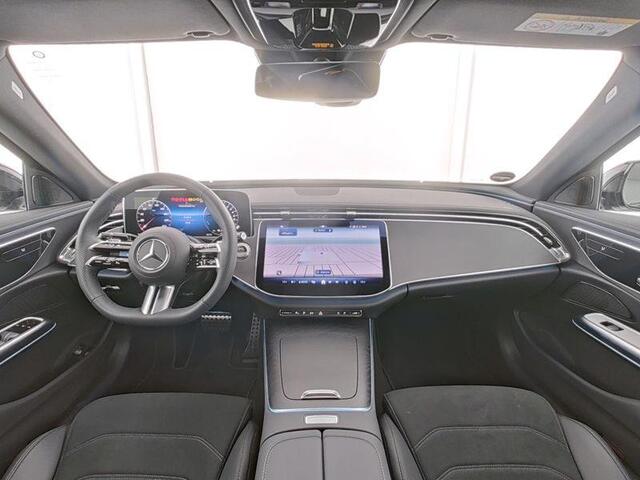 Mercedes-Benz E-KLASSE 300 e AMG Line