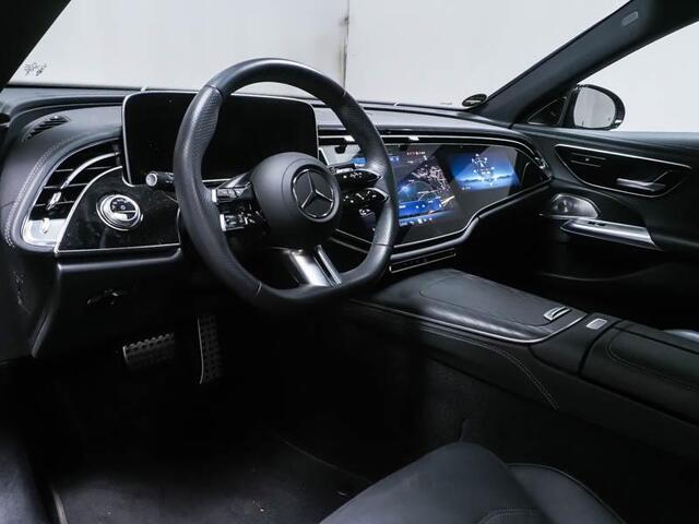 Mercedes-Benz E-KLASSE 300 e AMG | Panoramadak | MBUX Superscreen