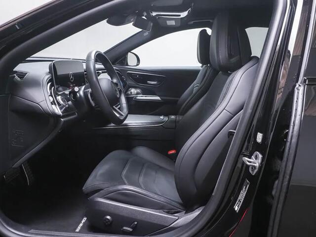 Mercedes-Benz E-KLASSE 300 e AMG | Panoramadak | MBUX Superscreen