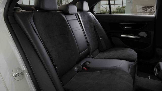 Mercedes-Benz E-KLASSE 300 e AMG Line | AMG | Panoramadak | Winter pakket | Night pakket | 20 inch |