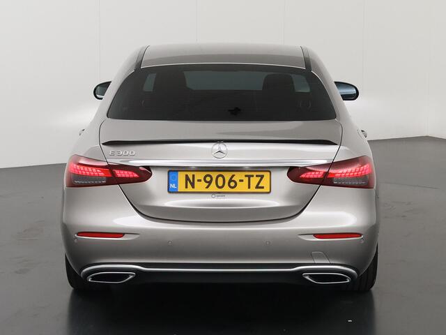 Mercedes-Benz E-KLASSE 300 Avantgarde | Luchtvering | Stoelverwarming | Sfeerverlichting | High Peformance LED | Dodehoekassistent |