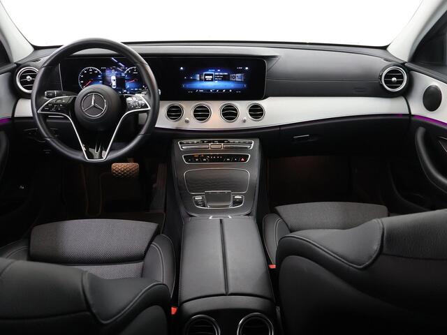 Mercedes-Benz E-KLASSE 300 Avantgarde | Luchtvering | Stoelverwarming | Sfeerverlichting | High Peformance LED | Dodehoekassistent |