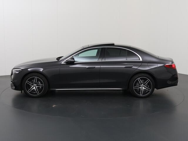 Mercedes-Benz E-KLASSE 300 e AMG Line | Panoramadak | Trekhaak | Winter pakket | Burmester |