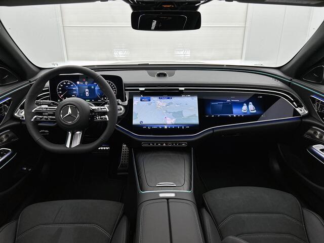 Mercedes-Benz E-KLASSE 300 e Sport Edition | Premium pakket | Trekhaak | Nightpakket | Winter pakket | Panoramaschuifdak | Burmester® 4D surround sound system | MBUX Superscreen | DISTRONIC | Parkeerpakket met 360°-camera |
