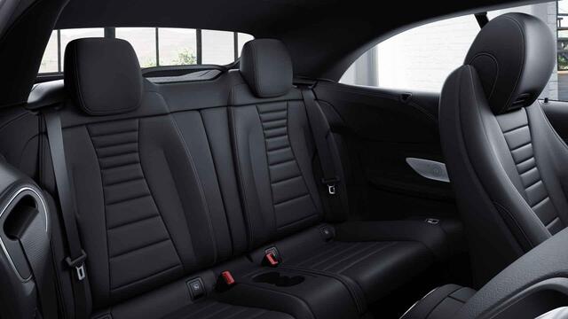 Mercedes-Benz E-KLASSE Cabrio 450 4MATIC AMG Line | Luchtvering | Memory | Keyless | Burmester | Airscarf | Multibeam |