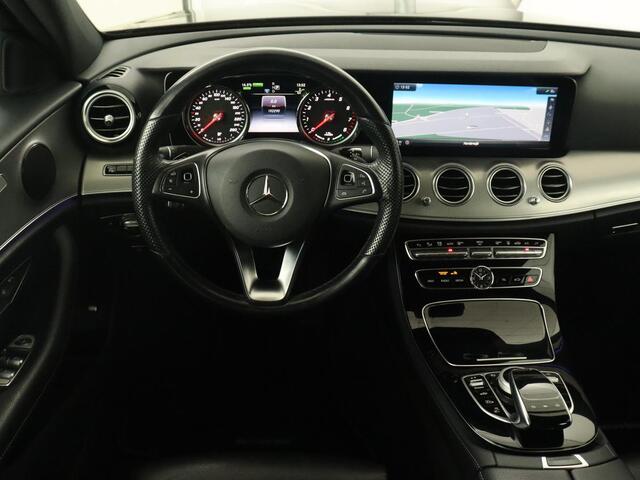 Mercedes-Benz E-KLASSE 350e Avantgarde | Leder | Luchtvering | Trekhaak | Stoelverwarming | Carplay | Camera | Sfeerverlichting | Navigatie | Full LED | Park Assist | PHEV | Plug In