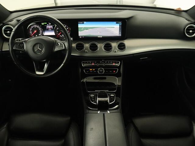 Mercedes-Benz E-KLASSE 350e Avantgarde | Leder | Luchtvering | Trekhaak | Stoelverwarming | Carplay | Camera | Sfeerverlichting | Navigatie | Full LED | Park Assist | PHEV | Plug In