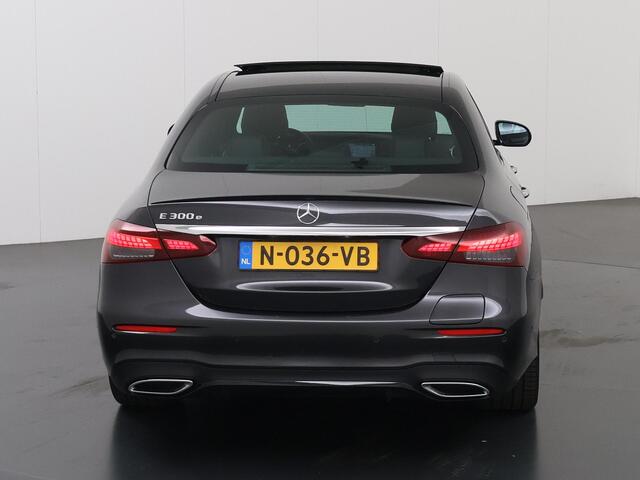 Mercedes-Benz E-KLASSE 300 e AMG Line | Night | Panoramadak | Widescreen | Memory | Burmester |