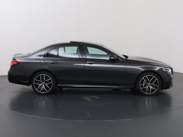 Mercedes-Benz E-KLASSE 300 e AMG Line | Night | Panoramadak | Widescreen | Memory | Burmester |