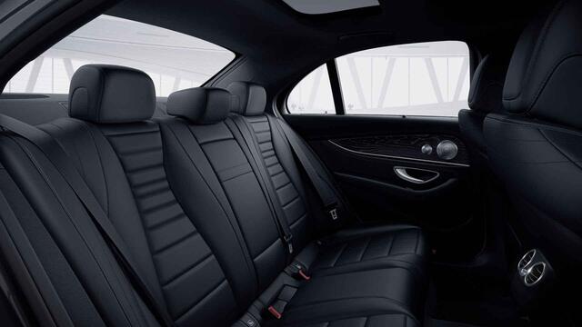 Mercedes-Benz E-KLASSE 400 d 4Matic Premium Plus | AMG | 20" lichtmetalen velgen | Luchtvering | Headup | Widescreen | Burmester | Trekhaak | Panoramadak |