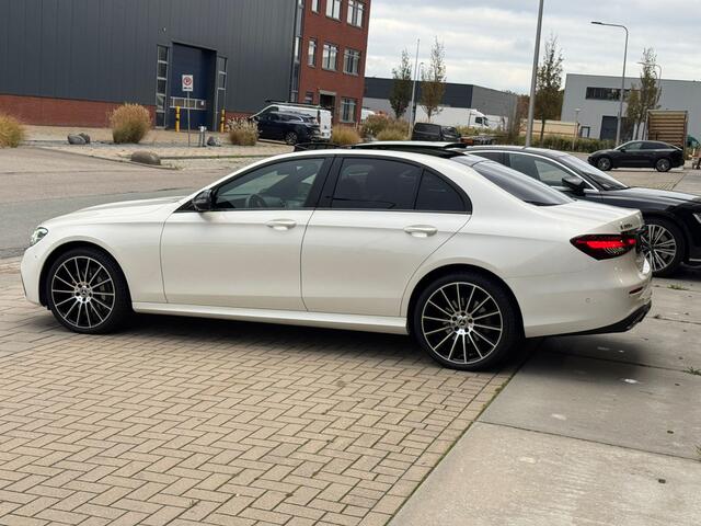 Mercedes-Benz E-KLASSE 300 e 4MATIC AMG Line | E300 Hybride | Pano | Matrix LED | Burmester | Night | Keyless | Adapt. Cruise | Trekhaak | 20 Inch | 360 | Carplay | DAB | Trekhaak | Sfeer | Dodehoek | Lane Assist | BTW | Dealer Onderhouden | Garantie