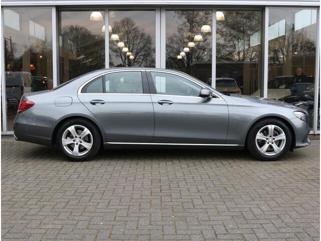 Mercedes-Benz E-KLASSE 200 Avantgarde | Widescreen | Schuifdak | Sfeerverlichting