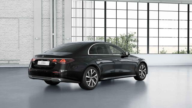 Mercedes-Benz E-KLASSE 300e Luxury Line | Panoramaschuifdak | Stoelventilatie | Head-up display | Burmester | MBUX Superscreen | Rijassistentiepakket |