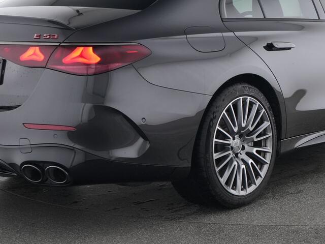 Mercedes-Benz E-KLASSE Mercedes-AMG 53 4MATIC+ Panorama Schuif-Kanteldak | Night Pakket 1+2 | 20 Inch AMG Velgen | AC en DC Lader | Distronic. Inclusief 24 maanden MB Certified garantie voor Europa.