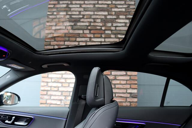 Mercedes-Benz E-KLASSE 300 e AMG Line | Hyperscreen | Airmatic | Achterasbesturing | Distronic+ | Stoelventilatie | Memory | Burmester | HUD | Digital Light | Surround Camera | Verwarmd Stuurwiel |