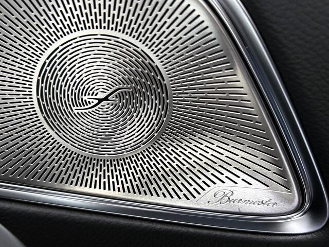 Mercedes-Benz E-KLASSE 300e Sport Edition | Panorama schuif/kanteldak | Trekhaak met aanhangwagenstabilisatie | Burmester® 4D surround sound system | 360gr Camera |Antidiefstalpakket | Inclusief 24 maanden MB Certified garantie voor Europa.