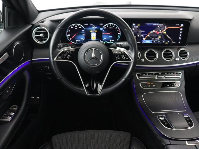 Mercedes-Benz E-KLASSE 300e Avantgarde | Panoramadak | Adaptive cruise | Stoelverwarming | Carplay | Camera | Sfeerverlichting | Navigatie | Widescreen | Half leder | PHEV | Plug In