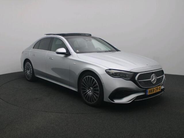 Mercedes-Benz E-KLASSE 300 e Sport Edition | Panorama Schuif-Kanteldak | 360° camera | AMG Line | MBUX Superscreen | 20" multispaaks lichtmetalen AMG velgen. Inclusief 24 maanden MB Certified garantie voor Europa.