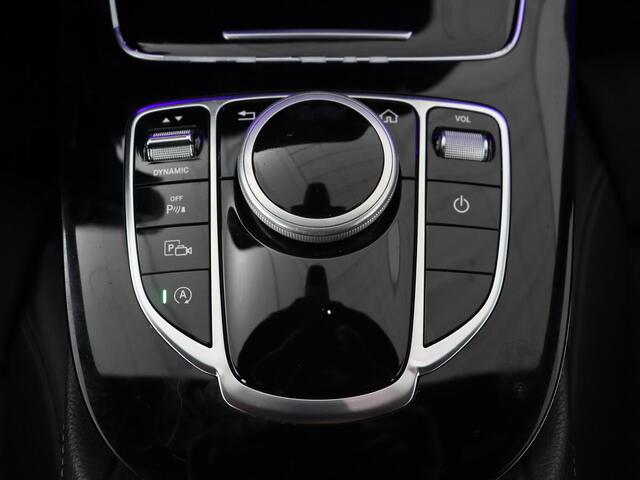 Mercedes-Benz E-KLASSE 200 AMG Line | 95.600km NAP | Panoramadak | Stoelverwarming | Sfeerverlichting | Camera | Navigatie | 19'' | Leder/Alcantara | Full LED | Park Assist | Sportstoelen
