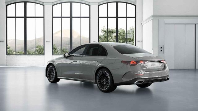 Mercedes-Benz E-KLASSE 300e Sport Edition | Panoramaschuifdak | Head-up | Trekhaak | Burmester | Nightpakket |