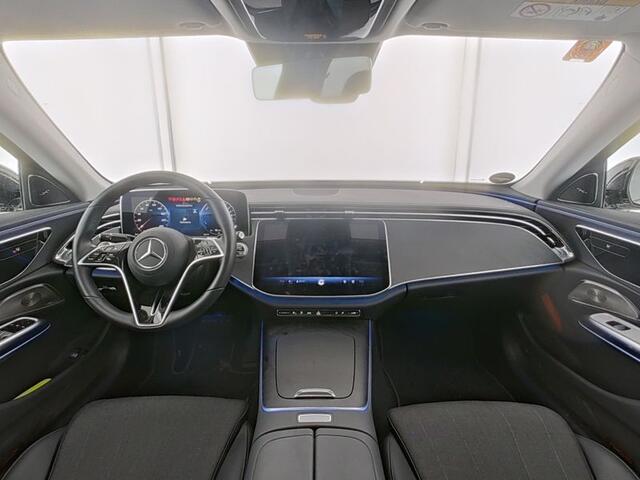 Mercedes-Benz E-KLASSE 300 e Plug-In Hybride Burmester® 4D-Surround-Soundsystem | Dstronic | Stuur en Stoelverwarming | Stoelverwarming. Inclusief 24 maanden MB Certified garantie voor Europa.