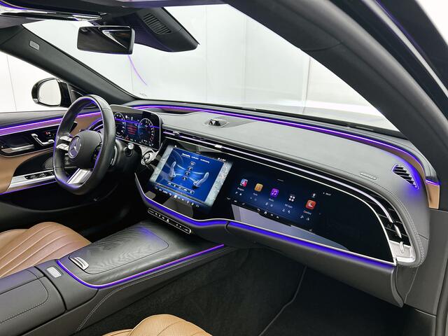 Mercedes-Benz E-KLASSE 400 e 4MATIC AMG Line Panoramadak, hyperscreen, head up display, multispaaks Inclusief 24 maanden MB Certified garantie voor Europa.