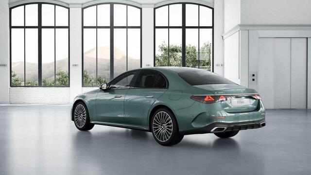 Mercedes-Benz E-KLASSE 300e Sport Edition | Panoramaschuifdak | Premium Pakket | 360° camera | Dodehoekassistent | Burmester | Nightpakket |