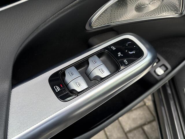 Mercedes-Benz E-KLASSE 300 e AMG Line