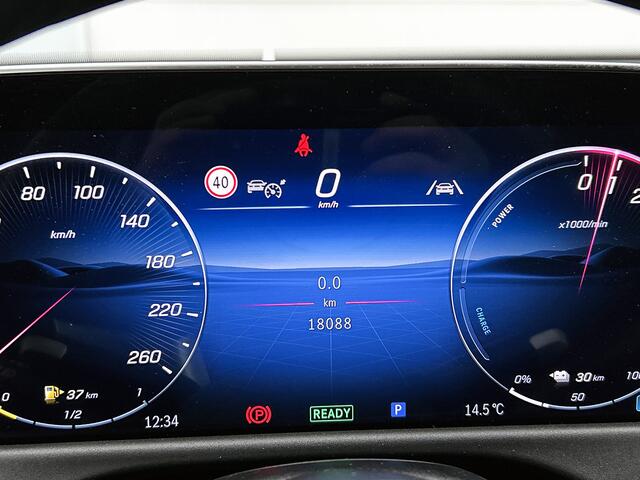 Mercedes-Benz E-KLASSE 300 e AMG Plug-In Hybride AMG Line | Night Pakket | Distronic | Dodehoekassistent | AC en DC Laden | Stuur en Stoelverwarming. Inclusief 24 maanden MB Certified garantie voor Europa.