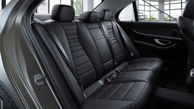 Mercedes-Benz E-KLASSE 300 e Avantgarde | Lederen bekleding | Multibeam | Trekhaak | Widescreen | Stoelverwarming |