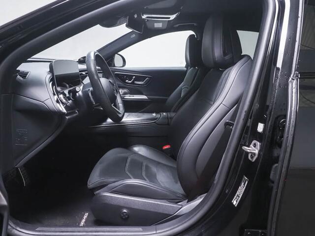 Mercedes-Benz E-KLASSE 300 e AMG Plug-In Hybride AMG Line | Night Pakket | Panorama Schif-Kanteldak | MBUX Superscreen | Burmester® | 20 Inch AMG Velgen. Inclusief 24 maanden MB Certified garantie voor Europa.