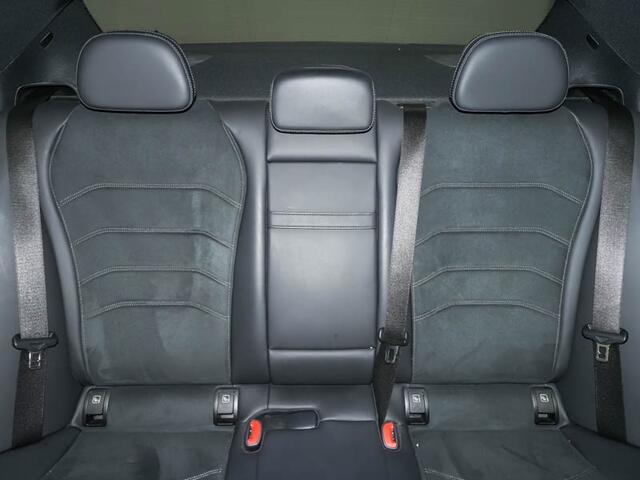 Mercedes-Benz E-KLASSE 300 e AMG Plug-In Hybride AMG Line | Night Pakket | Panorama Schif-Kanteldak | MBUX Superscreen | Burmester® | 20 Inch AMG Velgen. Inclusief 24 maanden MB Certified garantie voor Europa.