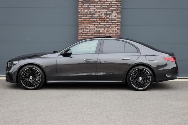 Mercedes-Benz E-KLASSE 400 e 4MATIC AMG Line | Hyperscreen | Luchtvering | Achterasbesturing | Distronic+ | HUD | Massage | Burmester | Nappa Leder | Trekhaak | Vlakkenverwarming | Stoelventilatie | Soft-Close |