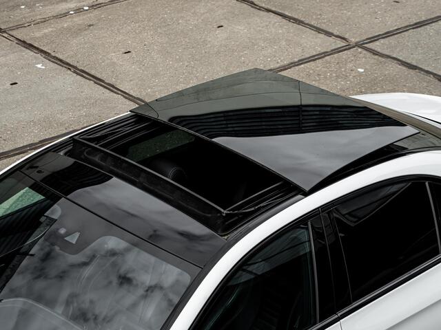 Mercedes-Benz E-KLASSE E200 AMG Line Pano Memory Burmester Matrix LED