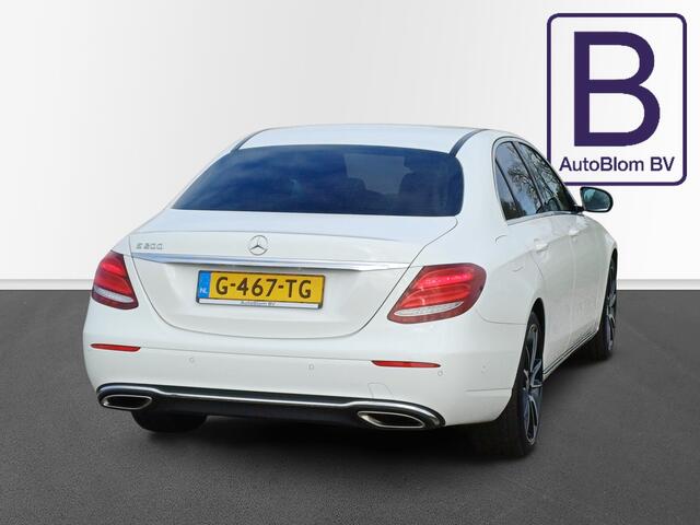Mercedes-Benz E-KLASSE 200 Premium /Prachtige auto!/Sfeerverlichting/Camera/