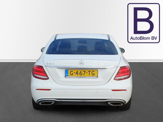 Mercedes-Benz E-KLASSE 200 Premium /Prachtige auto!/Sfeerverlichting/Camera/