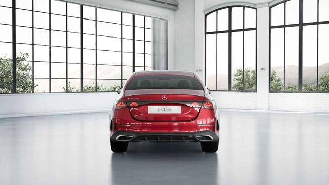 Mercedes-Benz E-KLASSE 300 e Sport Edition | AMG | Night | Hyperscreen | Digital Light | Panoramadak | Verlichte grille |Memory |