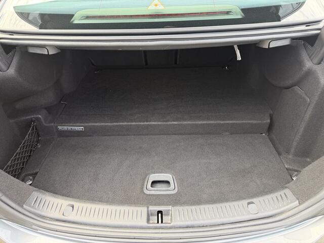 Mercedes-Benz E-KLASSE 350 e Avantgarde Trekhaak | Stuurverwarming | Memory | CarPlay | Camera