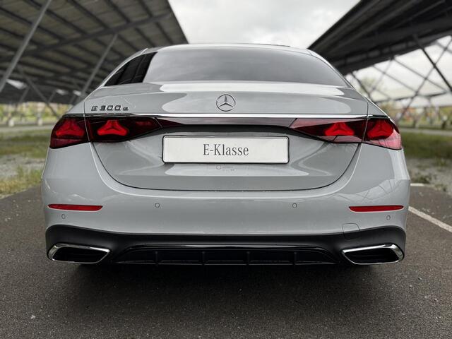 Mercedes-Benz E-KLASSE 300e Sport Edition | AMG line | Night | Panoramaschuifdak | 360° camera | Head-Up | Burmester | Trekhaak |