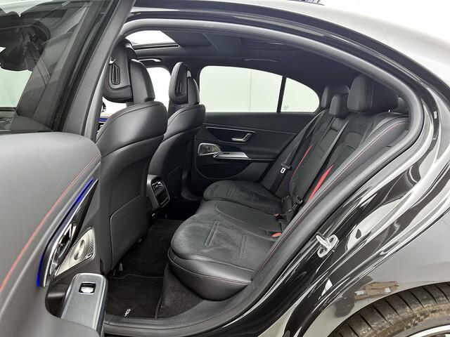 Mercedes-Benz E-KLASSE AMG 53 4MATIC+ / NL Auto / Luchtvering (AMG RIDE CONTROL) / Panoramadak / Night Pakket / MBUX Superscreen / Achterasbesturing / Burmester / Plug-in hybride / Elektrisch rijbereik tot ca. 100 km /