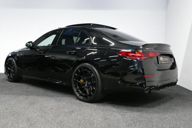 Mercedes-Benz E-KLASSE AMG 53 4MATIC+ / 21'' Vossen HFX-1 velgen / AMG Drivers package / Hyperscreen / Panoramadak / Stoelkoeling + verwarming / AMG Performance interieur / Gele gordels / Elektr. verstelbare voorstoelen + memory / Achterasbesturing / Digital Light + projectie /